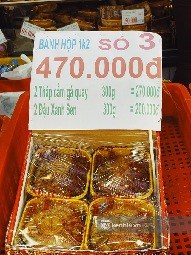 Bánh Trung thu Như Lan có 50 tuổi vẫn hot nhất Sài Gòn: Shipper đợi 2 tiếng chưa tới lượt, khách sộp mua hẳn 11 triệu tiền bánh! - Ảnh 14.