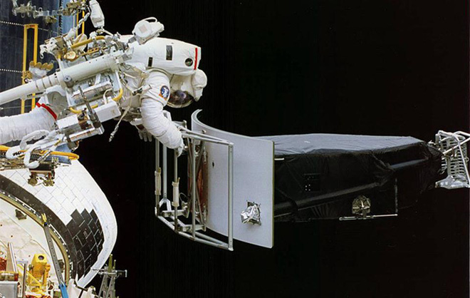 Chiêm ngưỡng bức ảnh vô giá làm nên ngành lịch sử thiên văn học do kính thiên văn Hubble chụp lại - Ảnh 2.