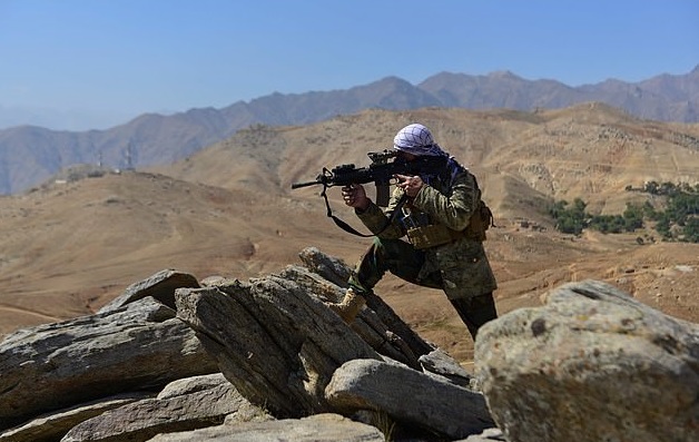 Đụng độ ác liệt, phe kháng chiến tuyên bố tiêu diệt 34 tay súng Taliban - Ảnh 1.