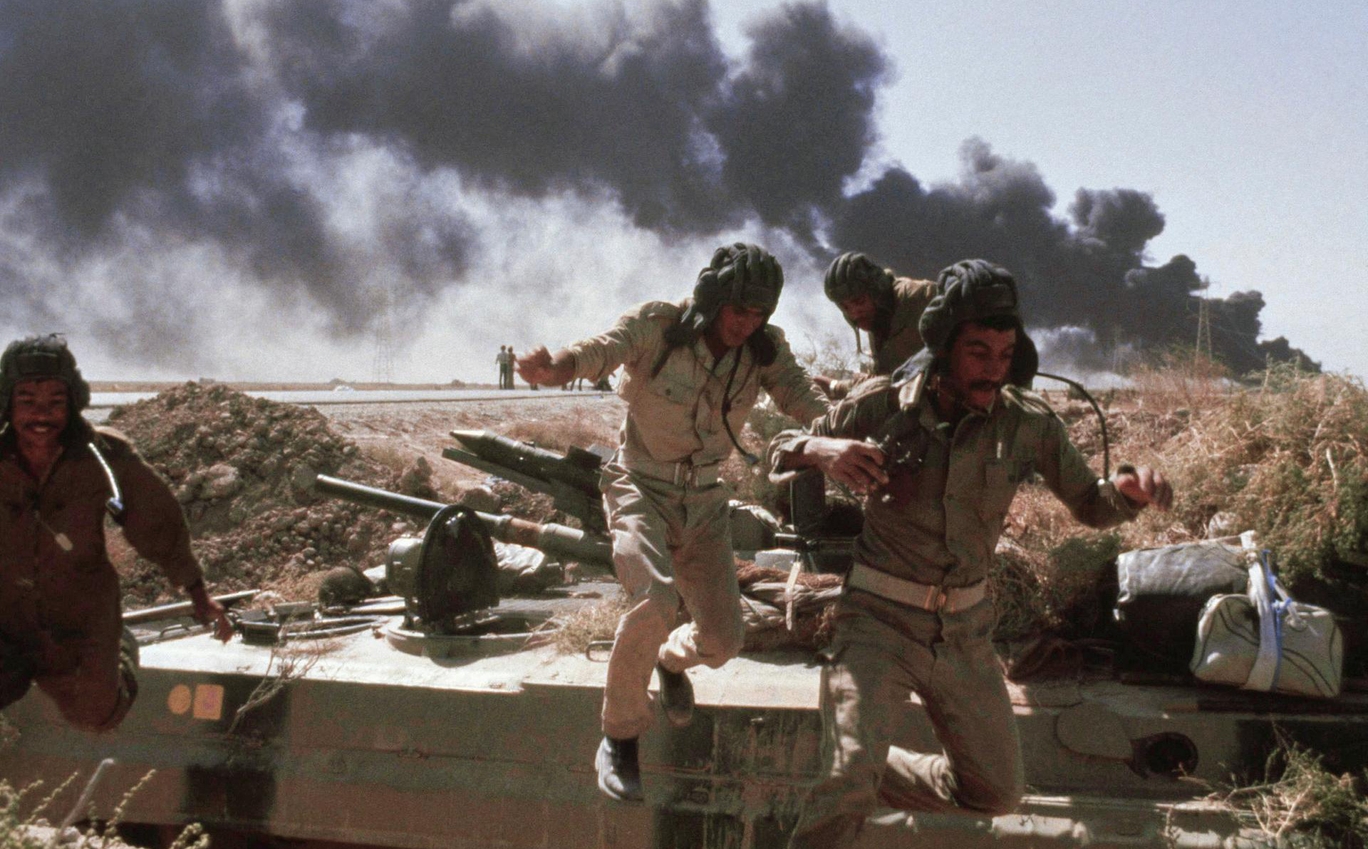 Chiến tranh Iran - Iraq: Tưởng chắc thắng, Baghdad dính đòn hồi mã thương đau đớn Chiến tranh Iran - Iraq: Tưởng chắc thắng, Baghdad dính đòn hồi mã thương đau đớn