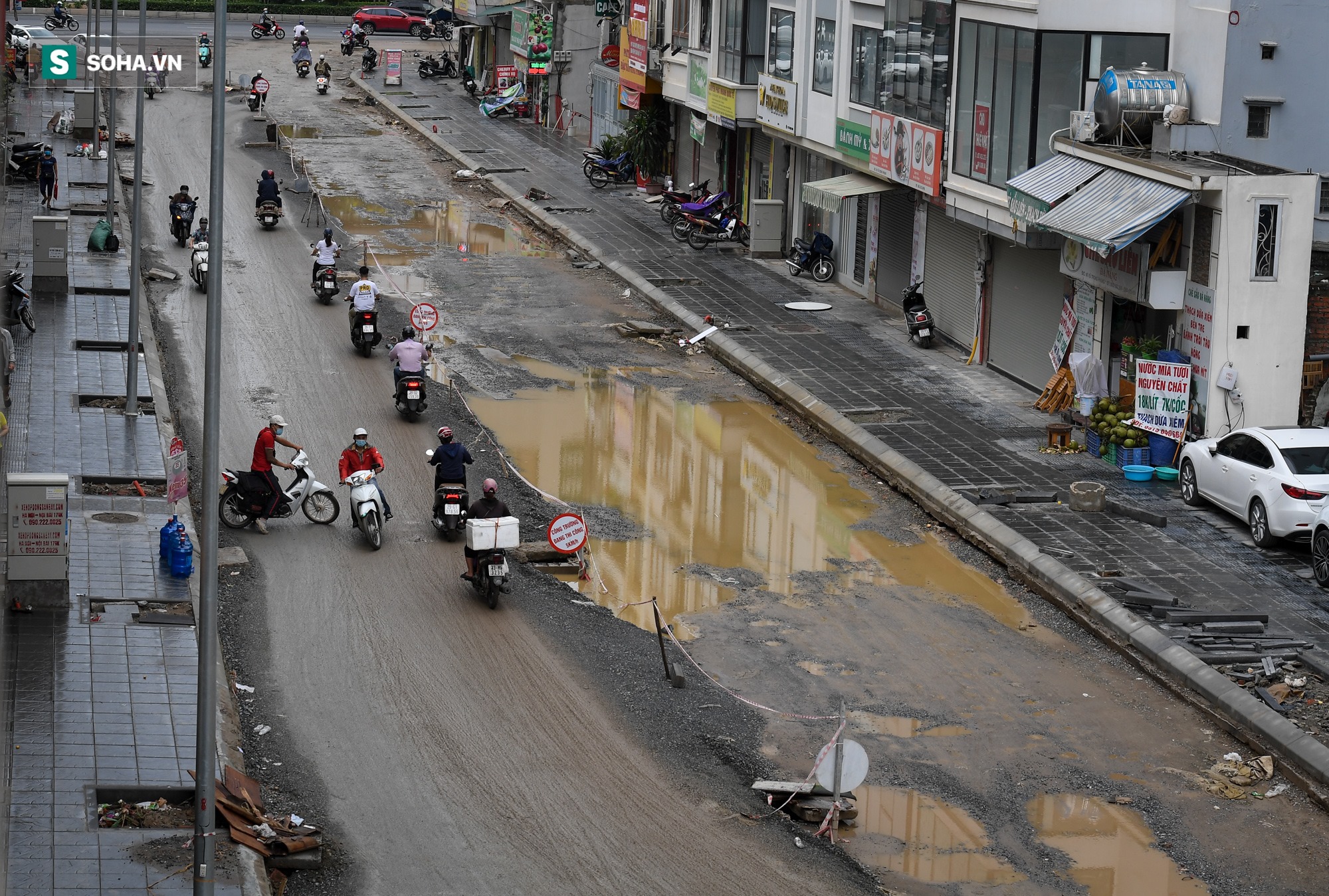 [ẢNH] Con đường dài 400m, làm 3 năm không xong ở Hà Nội - Ảnh 1.