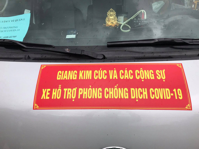 Xe cấp cứu dán chữ “Giang Kim Cúc và các cộng sự chở chui 3 người còn hú còi inh ỏi, tài xế khai báo vòng vo - Ảnh 2.