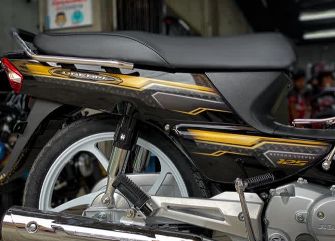 Cận cảnh Honda Dream 2022 cập bến đại lý, giá không ngờ - Ảnh 5. Cận cảnh Honda Dream 2022 cập bến đại lý, giá không ngờ - Ảnh 5.
