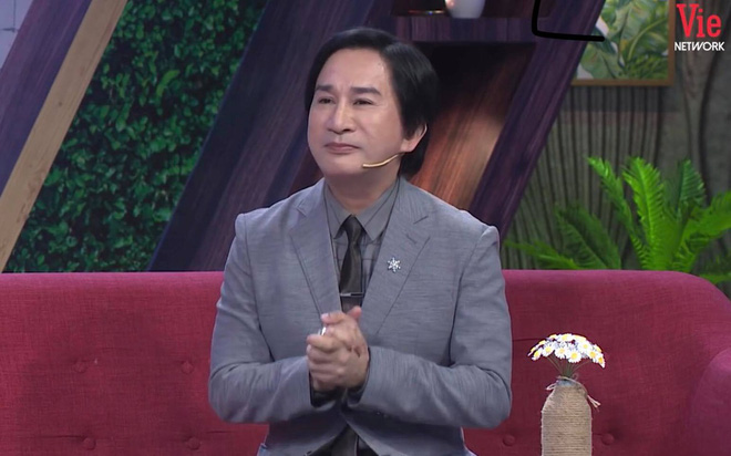 Kim Tử Long: Tôi chưa bao giờ nghĩ tới chuyện ngồi xuống ăn cùng gia đình bữa cơm - Ảnh 1. Kim Tử Long: Tôi chưa bao giờ nghĩ tới chuyện ngồi xuống ăn cùng gia đình bữa cơm - Ảnh 1.