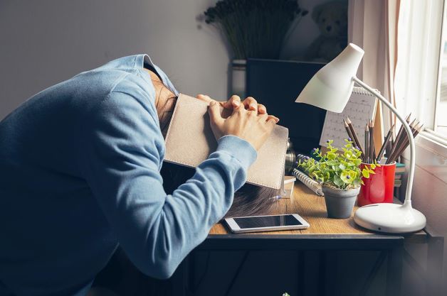 Stress và sang chấn tâm lý vì COVID-19: Có lúc nhìn sang nhau thấy ai cũng khóc - Ảnh 1.