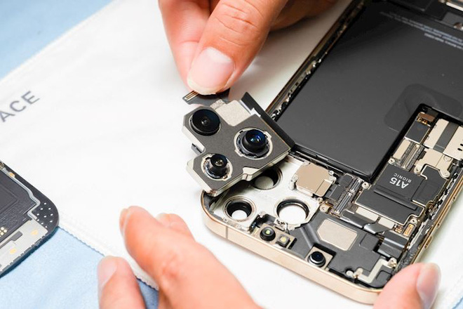 Hình ảnh mổ bụng chiếc iPhone 13 Pro Max đầu tiên tại Việt Nam, bên trong chiếc smartphone xịn xò này có gì? - Ảnh 5.
