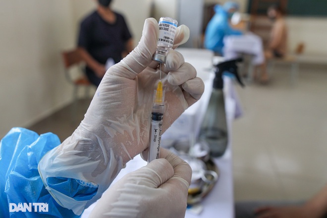 Số ca mắc mới trong 24 giờ qua tăng 4.161 ca so với ngày trước đó. Việt Nam mua thêm 20 triệu liều vắc xin Vero Cell - Ảnh 1.