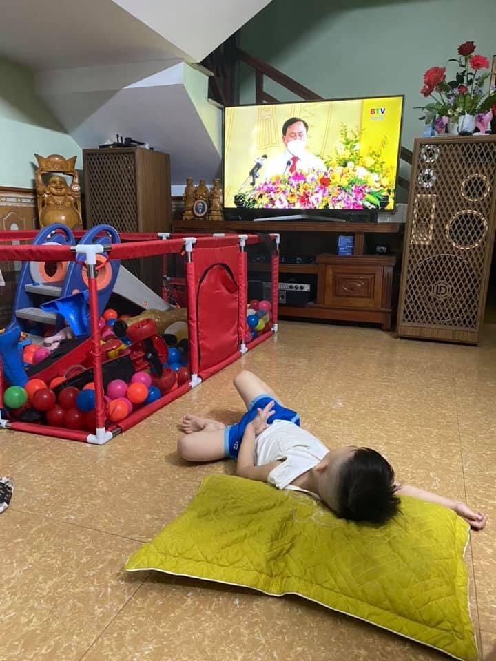 Những hình ảnh đặc biệt trong buổi lễ khai giảng online 5/9: Khoảnh khắc không bao giờ quên - Ảnh 12. Những hình ảnh đặc biệt trong buổi lễ khai giảng online 5/9: Khoảnh khắc không bao giờ quên - Ảnh 12.