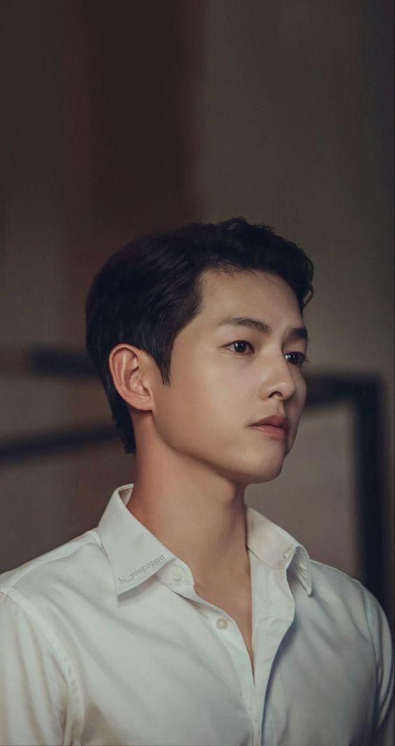 8 sao Hàn có thu nhập khủng nhất 2021: Song Hye Kyo bị chồng cũ Song Joong Ki bỏ xa - Ảnh 4.