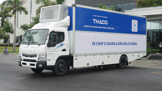 Bên trong xe chuyên dùng phục vụ Y tế của THACO, giá hơn 2 tỷ đồng có gì? - Ảnh 1.