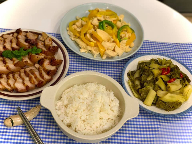 Chị vợ trẻ khoe loạt mâm cơm mùa dịch, đủ dinh dưỡng mà giá chỉ 120k quay đầu - Ảnh 12. Chị vợ trẻ khoe loạt mâm cơm mùa dịch, đủ dinh dưỡng mà giá chỉ 120k quay đầu - Ảnh 12.