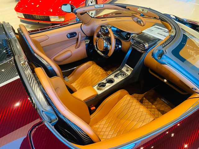 Ho&agrave;ng Kim Kh&aacute;nh xếp xe chật k&iacute;n garage để sống ảo, CĐM thấy vậy liền thắc mắc: Thế n&agrave;y sao đủ chỗ chứa Koenigsegg Regera - Ảnh 5.