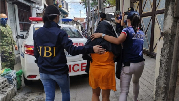 Xin mẹ hãy cứ ở trong tù: Bi kịch của những đứa trẻ bị chính cha mẹ đẩy vào con đường lạm dụng tình dục online - Ảnh 6.