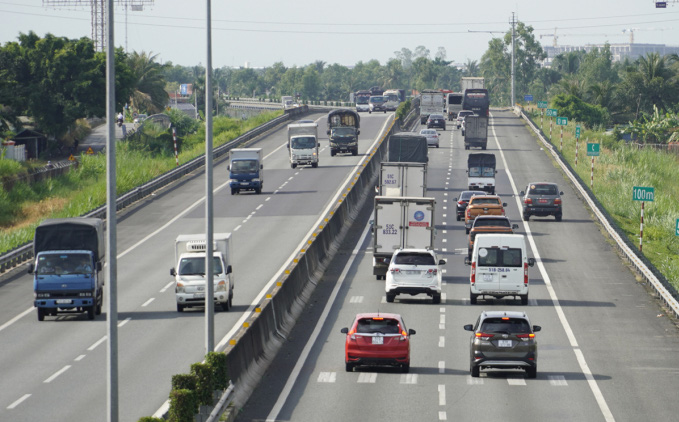 Thu hồi đề xuất vô lý về việc tài xế không được chạy quá 60km/h trên cao tốc