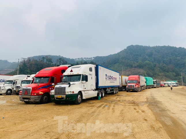 Những mánh khóe bán lốt xe xuất khẩu ở biên giới Lạng Sơn - Ảnh 4.