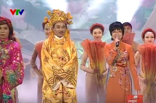 Bức ảnh MC Thảo Vân trong Táo Quân 2003: Sự thay đổi thú vị qua 18 năm - Ảnh 11.