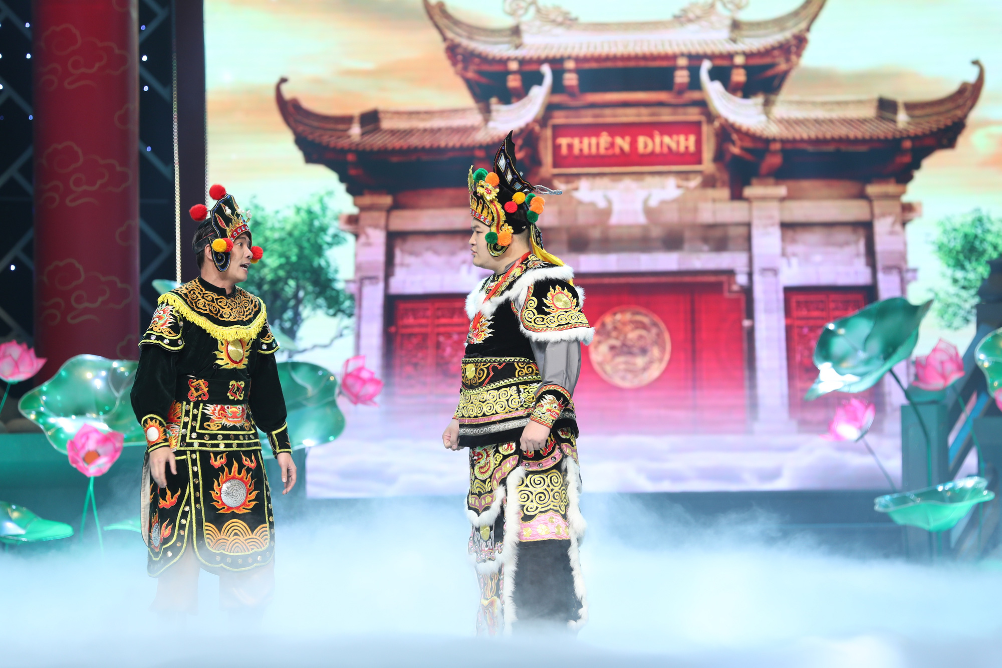 Bất ngờ về Táo quân 2022: Ngọc Hoàng say sưa chơi đàn ngay trên sân chầu, có nhiều Táo mới - Ảnh 8. Bất ngờ về Táo quân 2022: Ngọc Hoàng say sưa chơi đàn ngay trên sân chầu, có nhiều Táo mới - Ảnh 8.