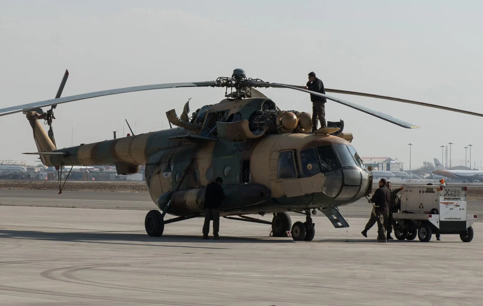 Вертолет сми. Ми-17 ВВС Афганистана. Ми-17в5 ВВС Сербии. Ми-17 вертолет. Ми17 вертолет военный.