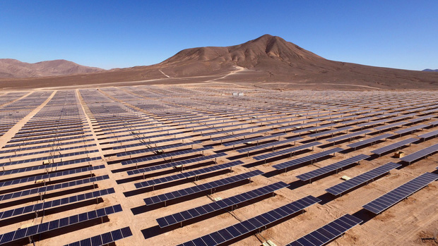 Mỗi năm sa mạc Sahara nhận năng lượng nhiều hơn mức tiêu thụ của nhân loại tới 100 lần, tại sao không phủ kín nó bằng pin Mặt trời? - Ảnh 3.