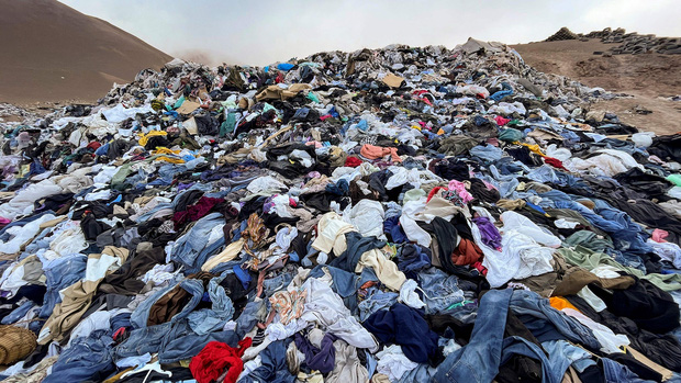 Bãi rác quần áo của thế giới: Mặt trái của thời trang nhanh siêu lợi nhuận và cái giá phải trả dành cho hành tinh này - Ảnh 10.