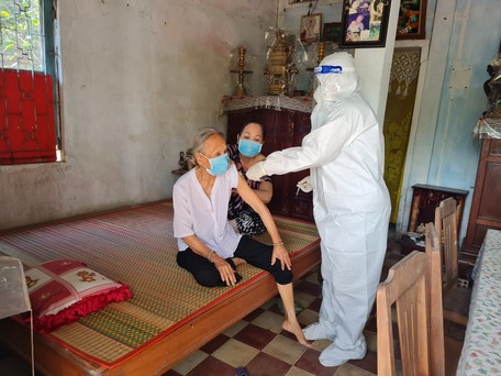 CDC Bình Phước: Quà Công ty Việt Á tặng vẫn còn nguyên. Ca nhiễm Omicron đầu tiên ra viện - Ảnh 1.