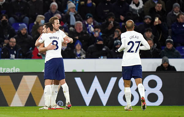 Leicester City 2-3 Tottenham: Kịch bản điên rồ - Ảnh 2.