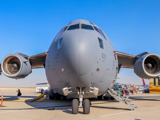 Có gì bên trong ngựa thồ hạng nặng C17 - máy bay vận tải quân sự trị giá 340 triệu USD của không quân Mỹ  - Ảnh 1.