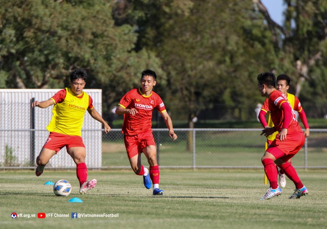 Đội tuyển Việt Nam hứng khởi tập buổi đầu tiên tại Australia - Ảnh 7.