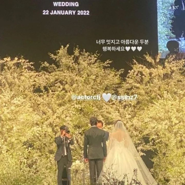  Siêu đám cưới Park Shin Hye: Cô dâu diện váy khủng cùng chú rể thề nguyện trên lễ đường trắng tinh, quân đoàn khách mời dần lộ diện - Ảnh 5.