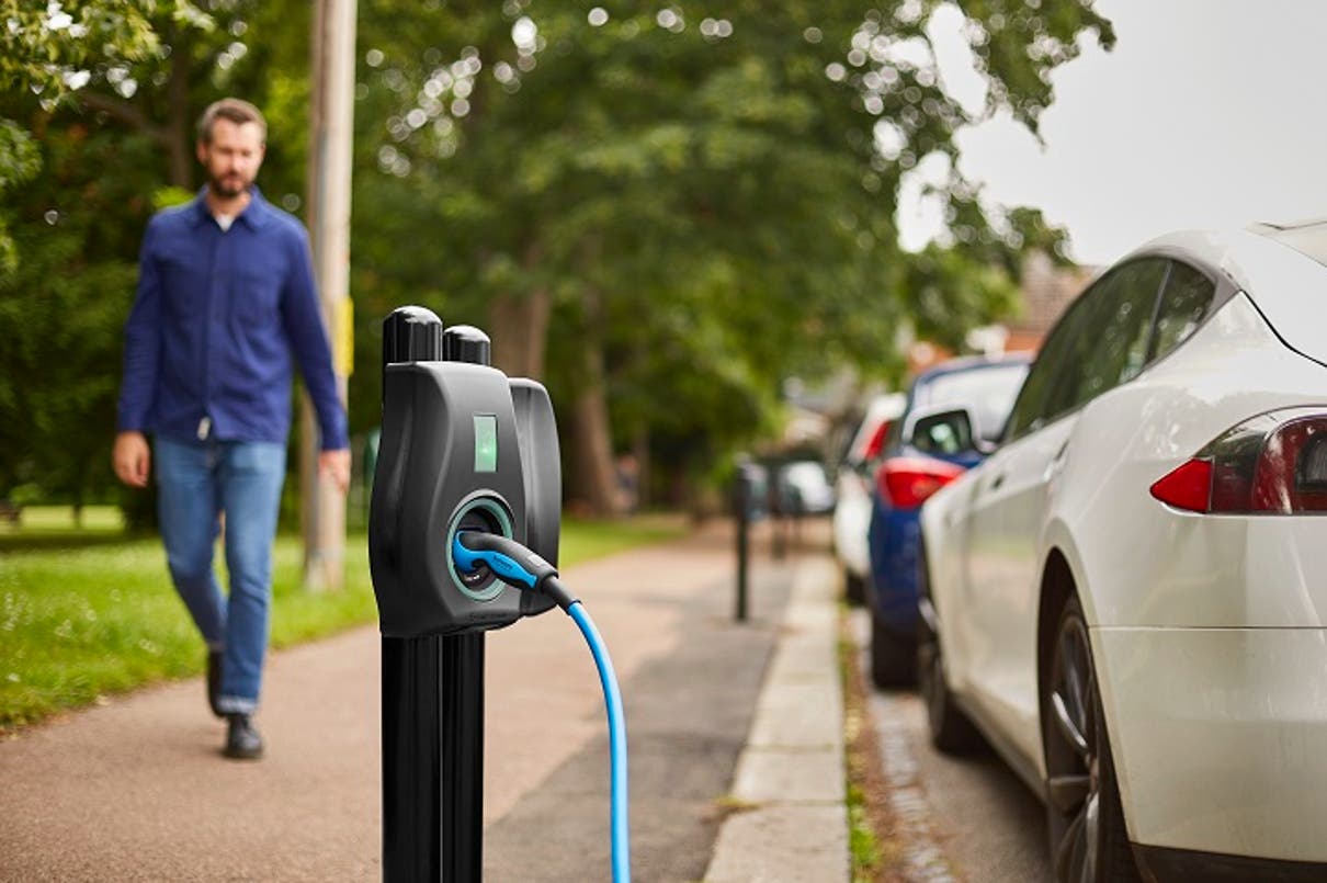 Câu hỏi khiến nhiều nhà sản xuất xe điện suy ngẫm: Liệu các trạm sạc pin có đủ để phục vụ nhu cầu thị trường? - Ảnh 2. Câu hỏi khiến nhiều nhà sản xuất xe điện suy ngẫm: Liệu các trạm sạc pin có đủ để phục vụ nhu cầu thị trường? - Ảnh 2.