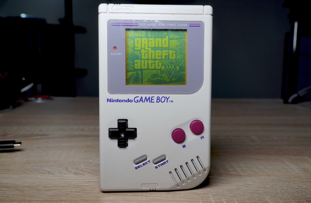 Đã có thể chơi GTA V trên... Game Boy trắng đen - Ảnh 6.