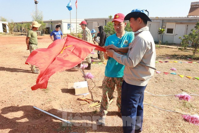  Độc đáo cây nêu ngày Tết tại Nam Sudan của lính mũ nồi xanh Việt Nam  - Ảnh 3.