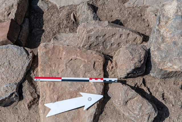 Các nhà khảo cổ khai quật được trò chơi ngàn năm tại Oman - Ảnh 1.