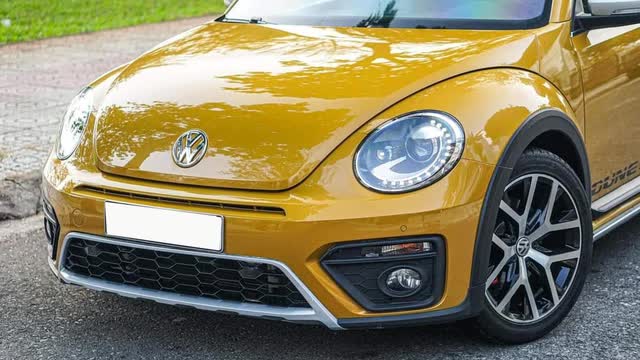 Hàng hiếm Volkswagen Beetle Dune được rao bán sau 5 năm tuổi với giá 1,4 tỷ đồng  - Ảnh 4.