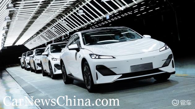 Xe điện Trung Quốc thách thức Tesla nhờ kỷ lục 600km khi sạc no pin, kèm cả rổ công nghệ - Ảnh 4.