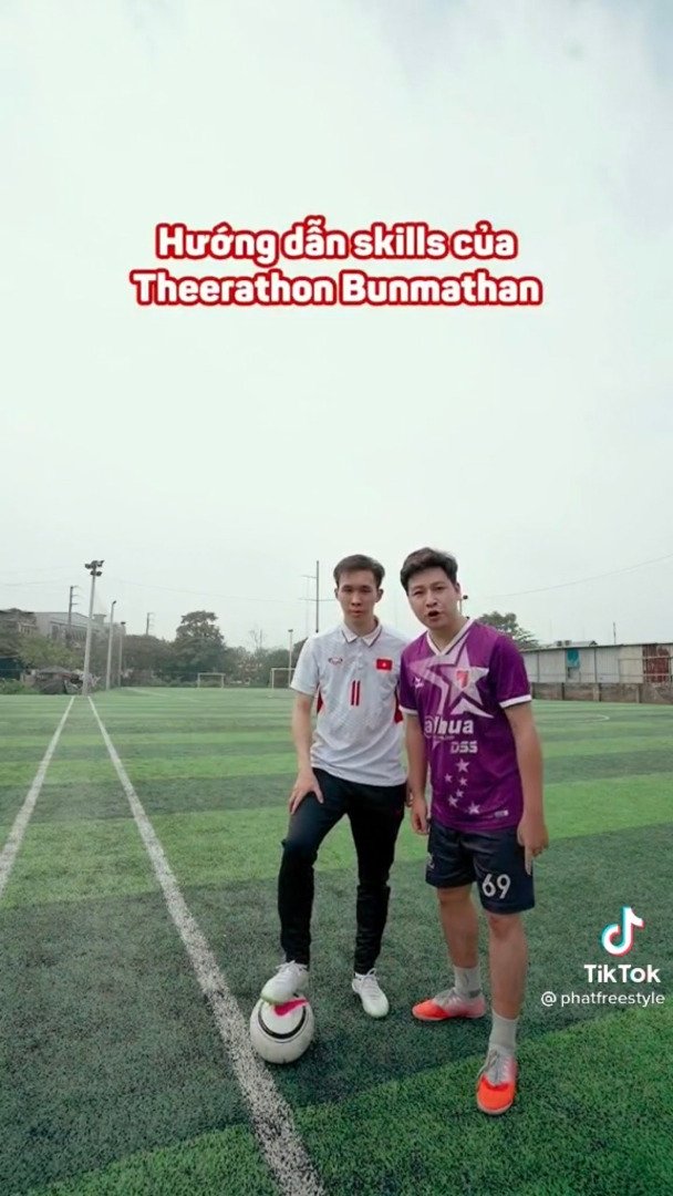 Cầu thủ Việt Nam tung clip chế giễu Bunmathan khiến báo Thái Lan ngỡ ngàng - Ảnh 2.