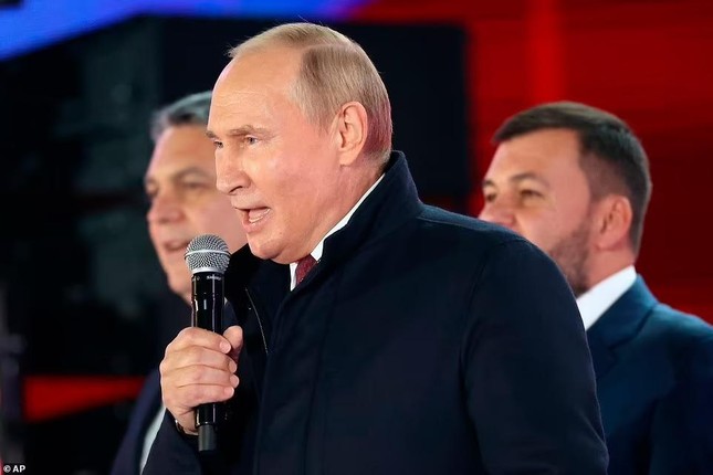 Tổng thống Putin phát biểu tại sự kiện chào mừng 4 vùng lãnh thổ mới sáp nhập Nga - Ảnh 9.