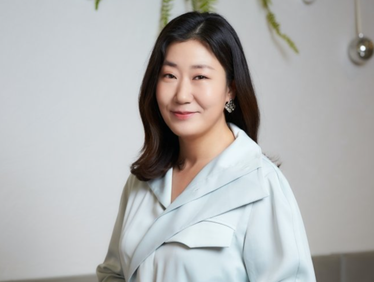 Nữ diễn viên gần 50 tuổi mới chạm tới hào quang, từ nữ phụ đến ngôi sao phòng vé mới - Ảnh 5. Nữ diễn viên gần 50 tuổi mới chạm tới hào quang, từ nữ phụ đến ngôi sao phòng vé mới - Ảnh 5.