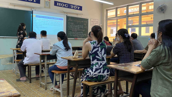 Có phụ huynh nào xung phong vào ban đại diện cha mẹ học sinh không ạ? - Không ai trả lời - Ảnh 1. Có phụ huynh nào xung phong vào ban đại diện cha mẹ học sinh không ạ? - Không ai trả lời - Ảnh 1.