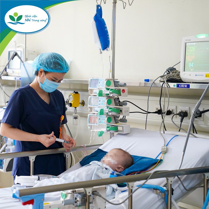 Giao mùa nhiều trẻ nhập viện vì viêm đường hô hấp: Chuyên gia chỉ cách phòng tránh - Ảnh 1. Giao mùa nhiều trẻ nhập viện vì viêm đường hô hấp: Chuyên gia chỉ cách phòng tránh - Ảnh 1.