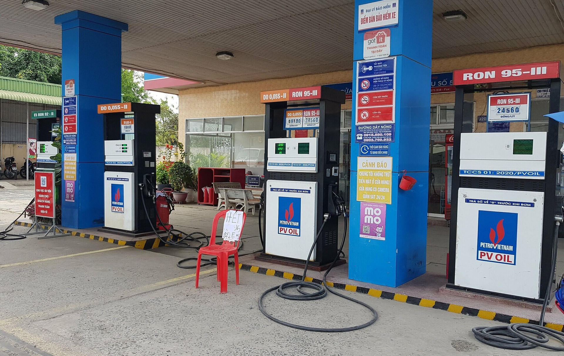 Bộ trưởng Tài chính lên tiếng về việc khan hàng xăng dầu trên thị trường - Ảnh 1. Bộ trưởng Tài chính lên tiếng về việc khan hàng xăng dầu trên thị trường - Ảnh 1.
