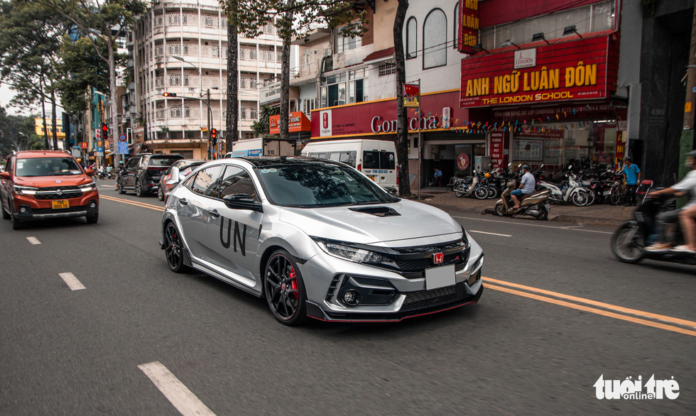 Honda Civic Type R độc nhất Việt Nam của ông Đặng Lê Nguyên Vũ, giá khoảng 4 tỉ đồng - Ảnh 1. Honda Civic Type R độc nhất Việt Nam của ông Đặng Lê Nguyên Vũ, giá khoảng 4 tỉ đồng - Ảnh 1.