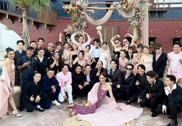Lễ cưới Diệu Nhi - Anh Tú: Chú rể bật khóc, Trấn Thành - Trường Giang và dàn sao đình đám tề tựu - Ảnh 1.