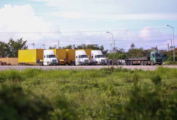 Khung cảnh bên trong bến xe bỏ hoang 10 năm ở Đà Nẵng, vừa bị ngân hàng rao bán để siết nợ - Ảnh 19. Khung cảnh bên trong bến xe bỏ hoang 10 năm ở Đà Nẵng, vừa bị ngân hàng rao bán để siết nợ - Ảnh 19.