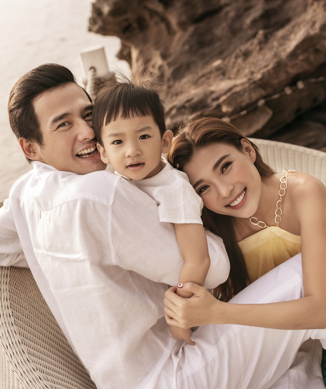 Thúy Diễm, Mai Bảo Ngọc mệt mỏi, muốn trầm cảm vì con khóc đêm