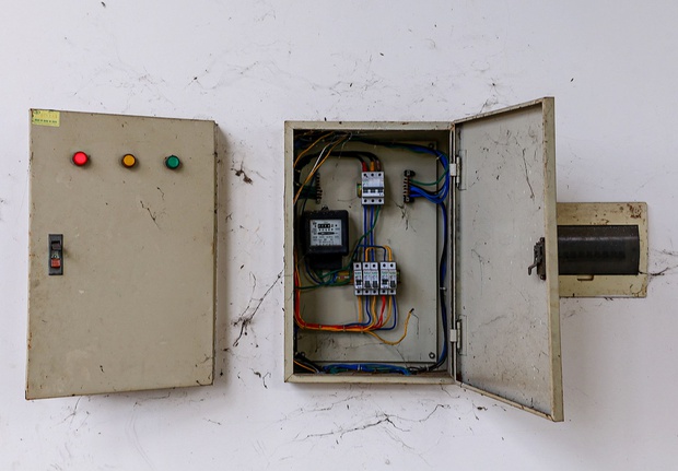 Khung cảnh bên trong bến xe bỏ hoang 10 năm ở Đà Nẵng, vừa bị ngân hàng rao bán để siết nợ - Ảnh 13. Khung cảnh bên trong bến xe bỏ hoang 10 năm ở Đà Nẵng, vừa bị ngân hàng rao bán để siết nợ - Ảnh 13.