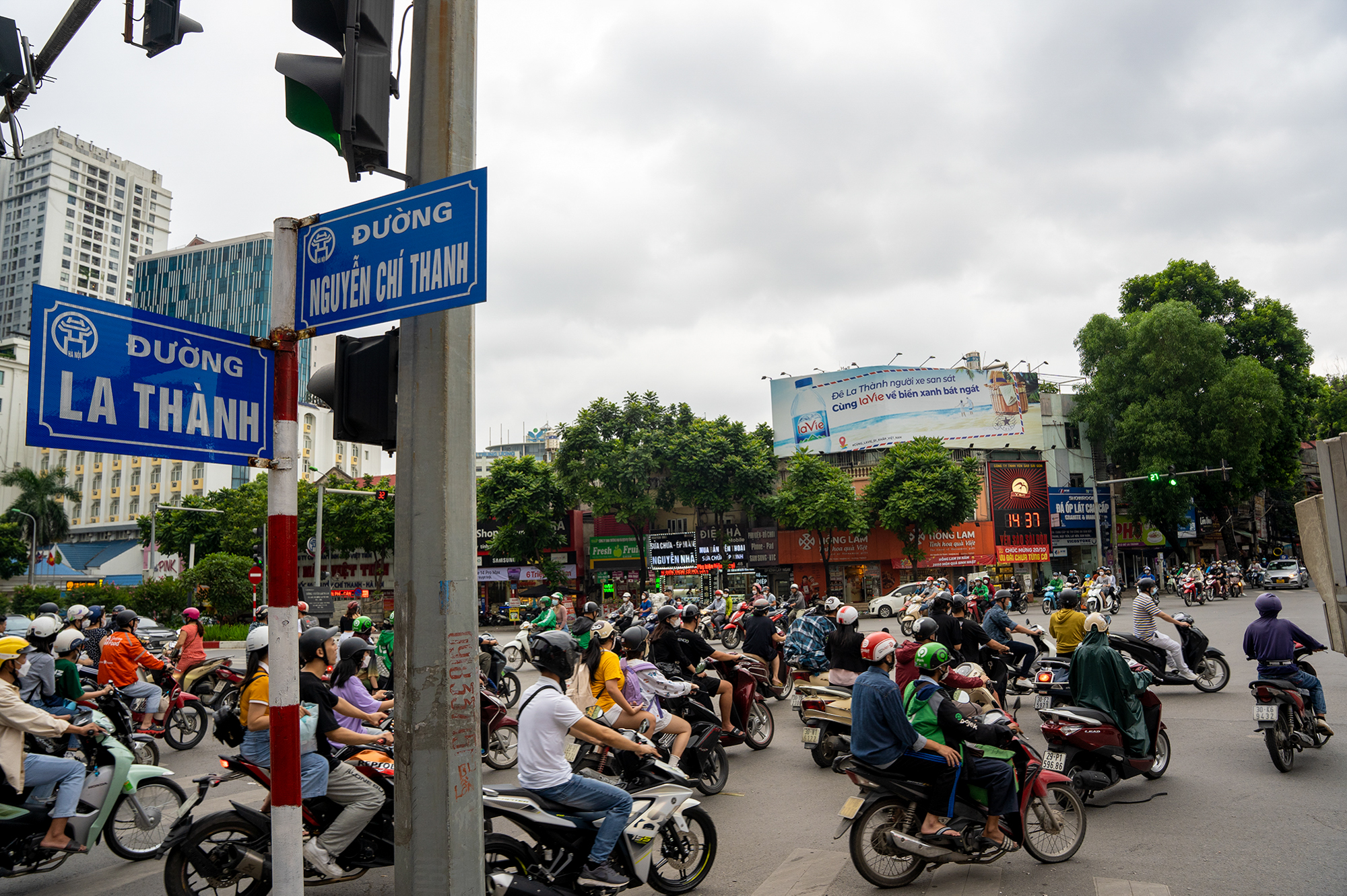 Hà Nội: Tuyến đường vành đai liên tục phá kỷ lục đắt nhất hành tinh - Ảnh 7.