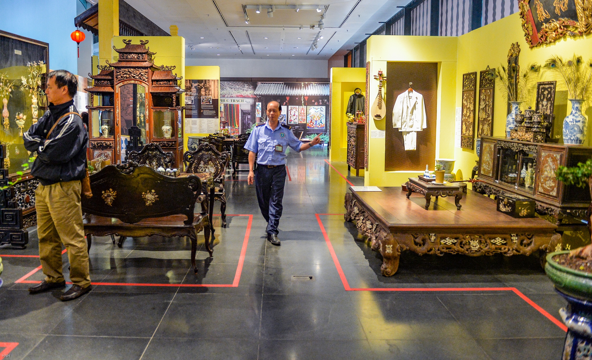 Hà Nội: Triển lãm tái hiện không gian nhà của người Việt giàu có đầu thế kỷ 20 - Ảnh 1.
