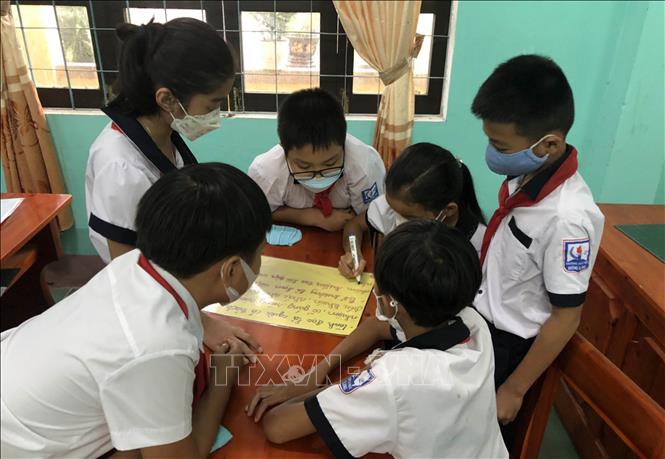 Quan tâm tới trẻ em gái trong bối cảnh mất cân bằng giới tính khi sinh - Ảnh 1. Quan tâm tới trẻ em gái trong bối cảnh mất cân bằng giới tính khi sinh - Ảnh 1.