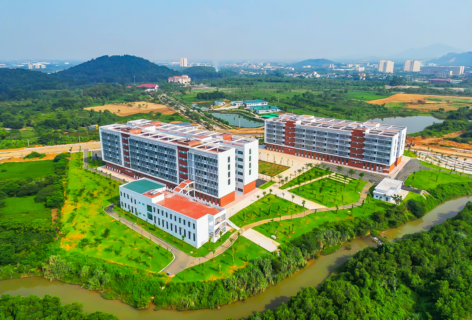 Đại học rộng nhất Việt Nam - diện tích gấp đôi quận Hoàn Kiếm, Hà Nội - Ảnh 4.